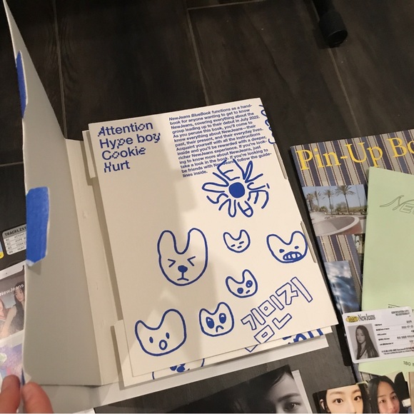 Newjeans 1st ablum bluebook mingi ver - Picture 3 of 3